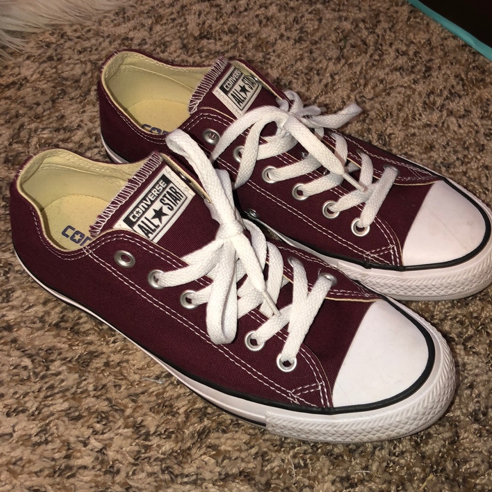 Maroon converse